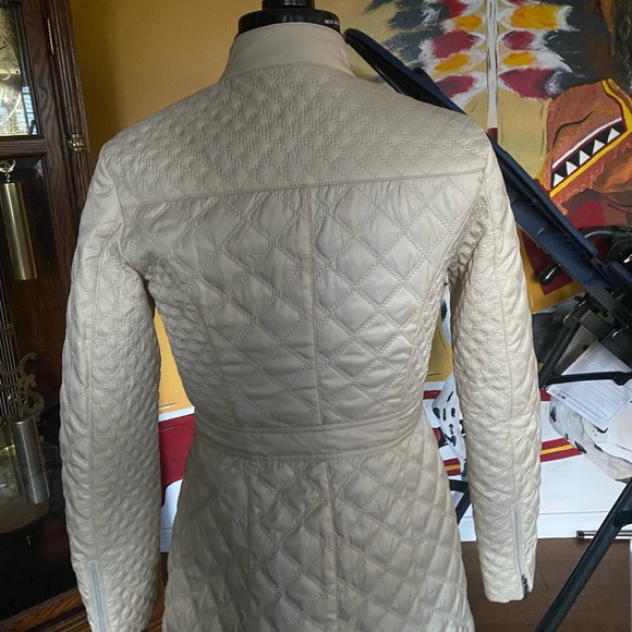 Laundry by Shelli Segal Long Sleeve. 3/4 length Size Small. machine wash/dry. - Picture 4 of 12